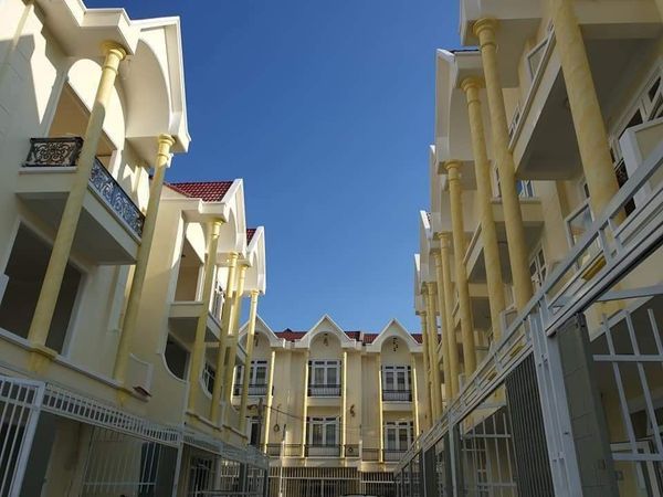Cho thuê nhà 3 tầng - full nội thất - 13 triệu - trung tâm Đà Lạt Lâm Đồng