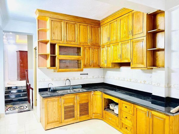Bán căn nhà 5 tầng trung tâm phố thuộc phường quang trung thành phố thái bình