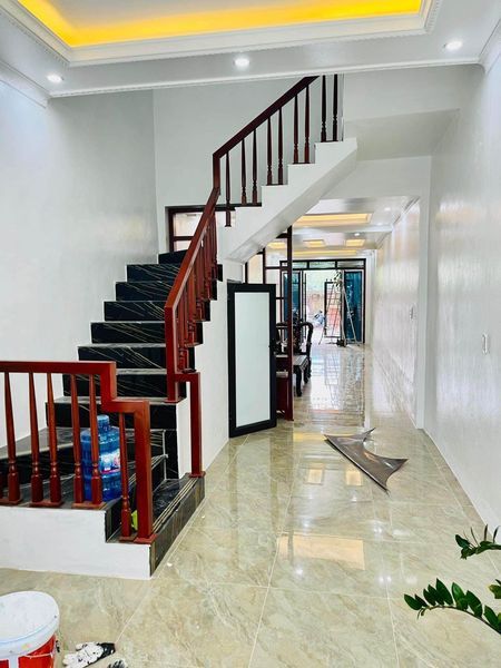 Bán căn nhà 5 tầng trung tâm phố thuộc phường quang trung thành phố thái bình