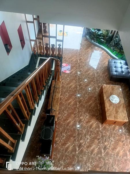 Gia chủ chuyển về HN cần bán Nhà 3 tầng tổng DT 3 sàn 325m thuộc tổ 17 p Chiềng Sinh Sơn La