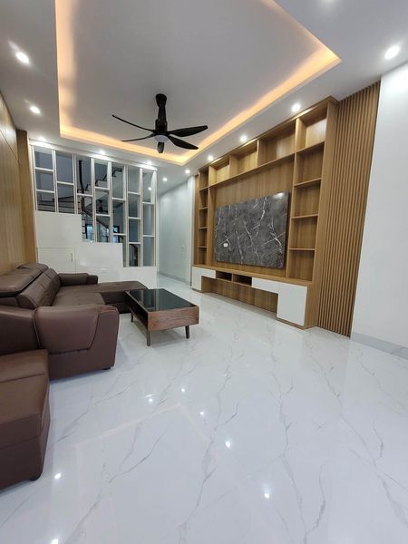 BÁN NHÀ 3 TẦNG KDC BỜ AO SƯ PHẠM CŨ, QUANG TRUNG TP THÁI NGUYÊN