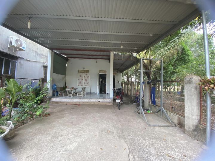 nhà cấp 4 cho thuê 2.5tr/ tháng Đồng Xoài thuộc p Tân Thiện cách Lê Quý Đôn 70m gần nhà hàng Me Tây