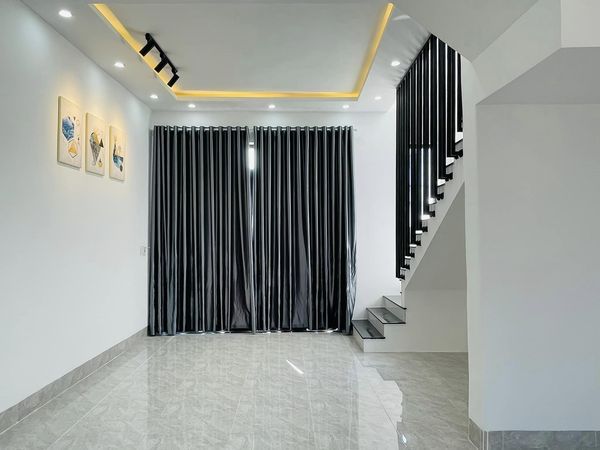 NHÀ TRỆT LẦU 2 MẶT TIỀN - ĐƯỜNG 30/4 SÓC TRĂNG
