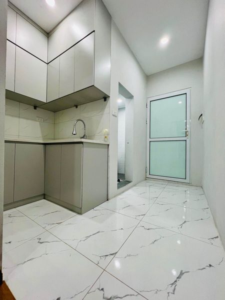 CẦN BÁN CĂN HỘ TẬP THỂ PHỐ VỌNG - GIẢI PHÓNG - NHÀ ĐẸP