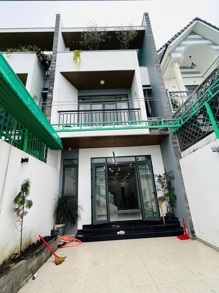 Cho thuê nhà 1 trệt 2 lầu hẻm Nguyễn Đức Thuận,Hiệp Thành - TDM- Bình Dương.