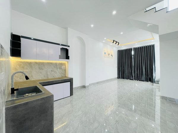 NHÀ TRỆT LẦU 2 MẶT TIỀN - ĐƯỜNG 30/4 SÓC TRĂNG