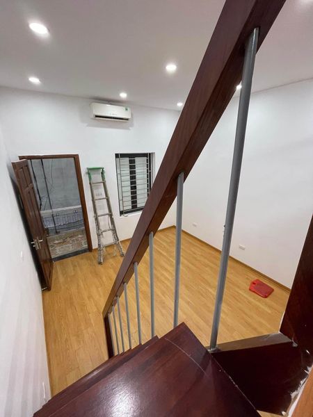 CẦN BÁN CĂN HỘ TẬP THỂ TẦNG 2 NGUYỄN CHÍ THANH , VỊ TRÍ TRUNG TÂM ĐỐNG ĐA