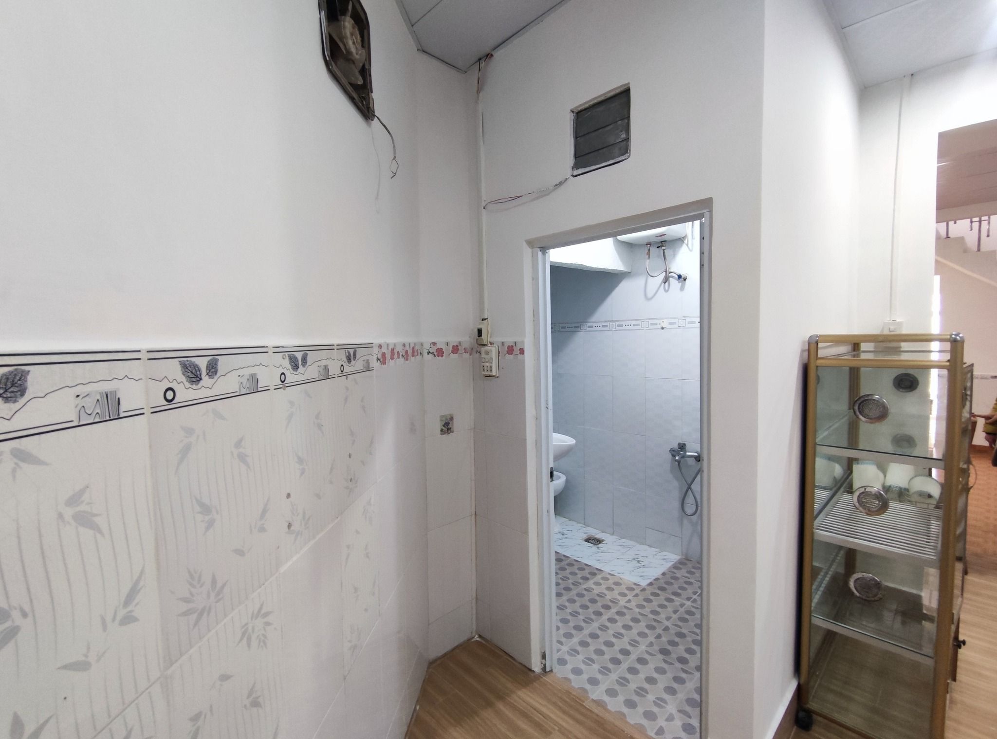 Chính chủ bán nhà mới - 4 phòng ngủ 64m2 - đường An Dương Vương - 4 tỷ 2 - trung tâm Đà Lạt