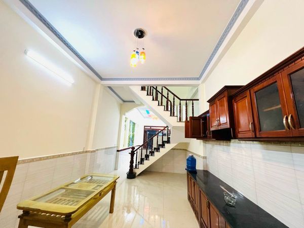 Giá:2ty950tr gặp chủ thương lượng Gần ngay Vincom plaza ngã tư 550 trung tâm tp Dĩ An BD