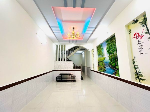 Giá:2ty950tr gặp chủ thương lượng Gần ngay Vincom plaza ngã tư 550 trung tâm tp Dĩ An BD
