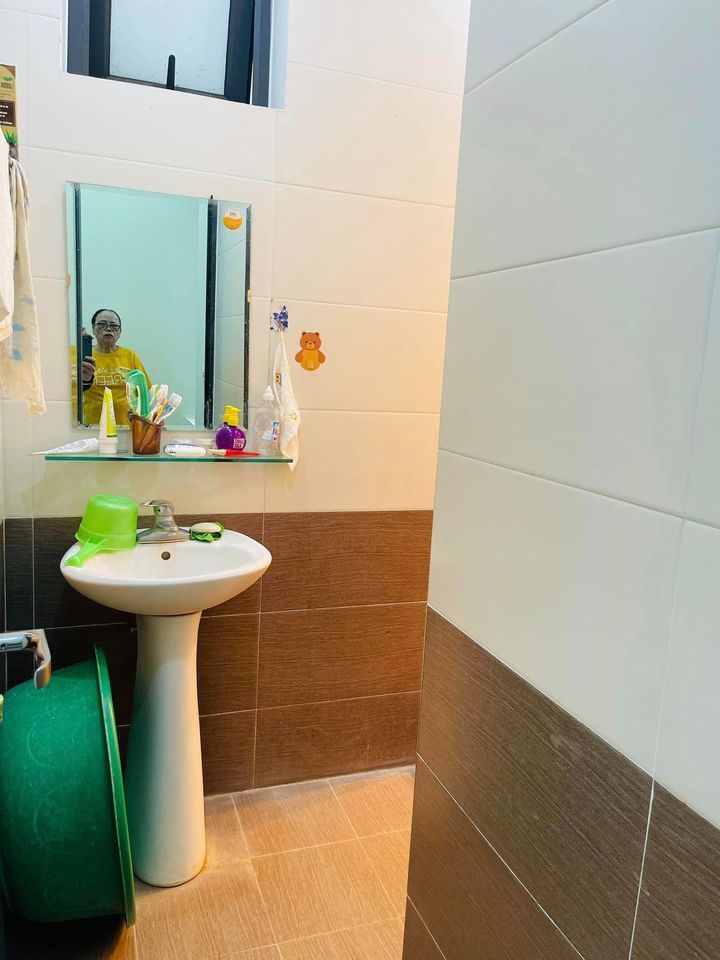 BÁN NHÀ RẺ HƠN GIÁ THỊ TRƯỜNG GẦN 1 TỶ Vị trí: tổ 12 quyết thắng, mặt đường nguyễn du
