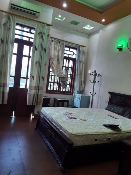 Còn phòng trọ mới trả to đẹp như hình, có ban công thoáng Mđ ngã 4 siêu thị BigC ninh binh.