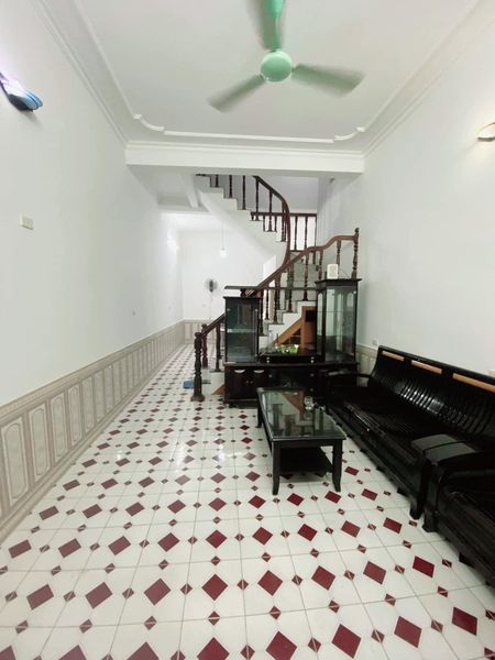 Gia đình mình chuyển nhà nên có nhà cho thuê ở Định Công Thượng
