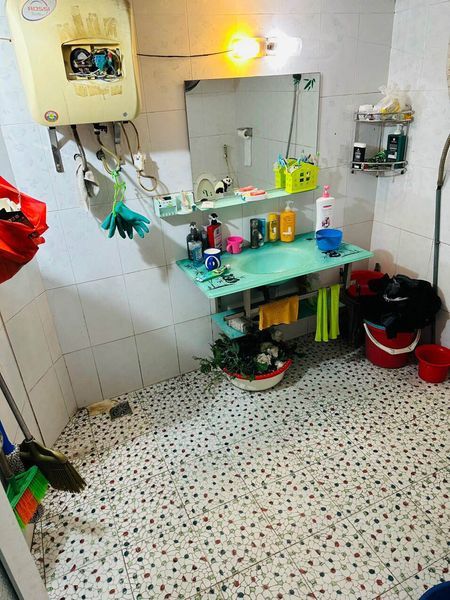 Cần bán nhà 3 tầng vj trí 1 đường đại lộ Nguyễn thái học Gần Vincom