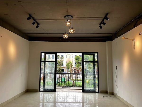 Cho thuê căn Shop view công viên trung tâm thương mại đã hoàn thiện