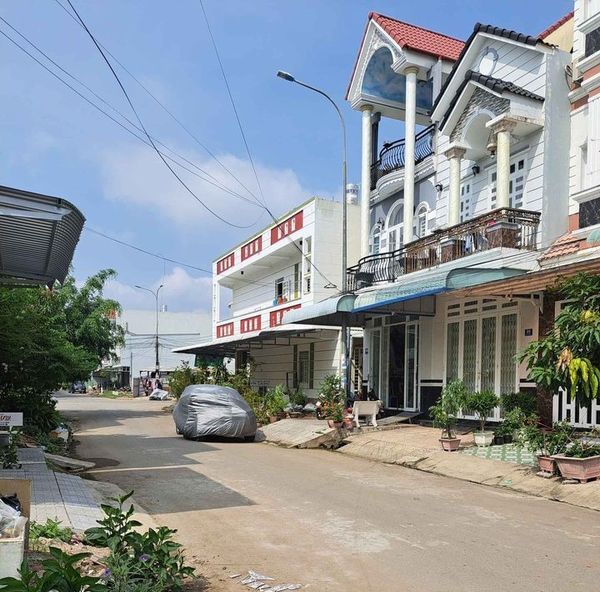 Nhà thuê rộng rãi- Kdc Thới Nhựt 2, P.An Khánh, Q.Ninh Kiều. Giá 7 triệu, cọc 1 tháng.