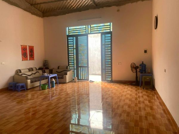 Bán nhà c4 gần trường mn Tân Hoà Hoà Bình