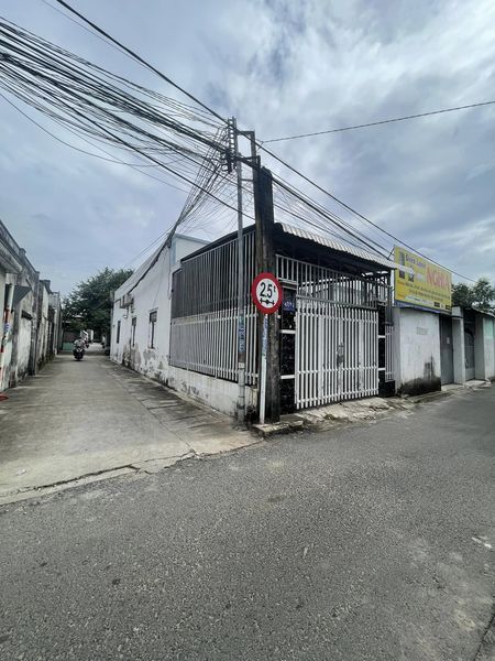 Cho thuê nhà nguyên căn 1 SẸC BÙI QUỐC KHÁNH gần mì bà hơ CHÁNH NGHĨA , THỦ DẦU MỘT , BÌNH DƯƠNG