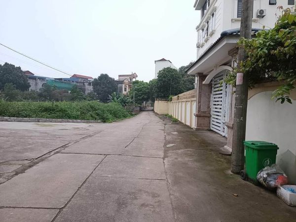 👉BÁN LÔ ĐẤT SAU NHÀ NGHỈ THANH LONG QUANG VINH TP THÁI NGUYÊN