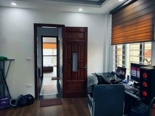 Bán nhà Linh Đàm lô góc ô tô tải đỗ cửa Kinh doanh online, làm văn phòng