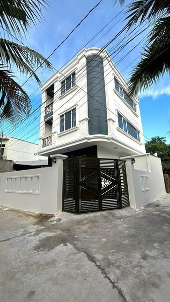 Nhà 3 tầng lô góc 2 mặt tiền Vĩnh Ngọc hẻm 543 Lương Đình Của ngay UBND xã Vĩnh Ngọc gần chợ