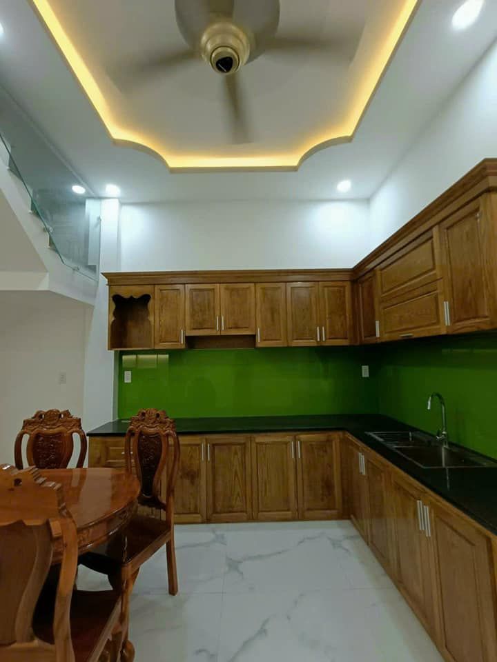 NHÀ SHR 2 LẦU 1TRỆT NẰM TRỤC CHÍNH TRUNG TÂM KD BUÔN BÁN Xây mới hoàn thiện Ngay ngã tư Bình Chuẩn