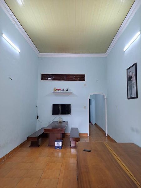 Chính chủ có việc cần Bán nhanh nhà cấp 4 mặt đường Phạm Văn Đồng phường TRẦN HƯNG ĐẠO