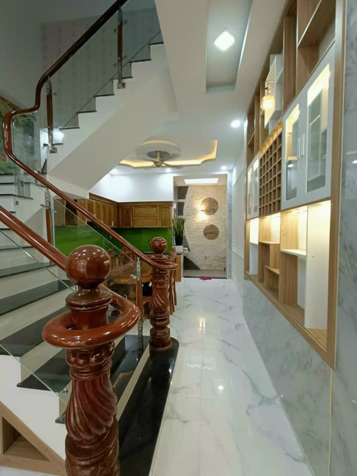 NHÀ SHR 2 LẦU 1TRỆT NẰM TRỤC CHÍNH TRUNG TÂM KD BUÔN BÁN Xây mới hoàn thiện Ngay ngã tư Bình Chuẩn