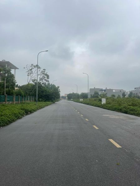Gia đình đang cần tiền cho con đi du học muốn bán nhanh lô đất tại KDC cạnh Trường cấp 3 Giáp Hải