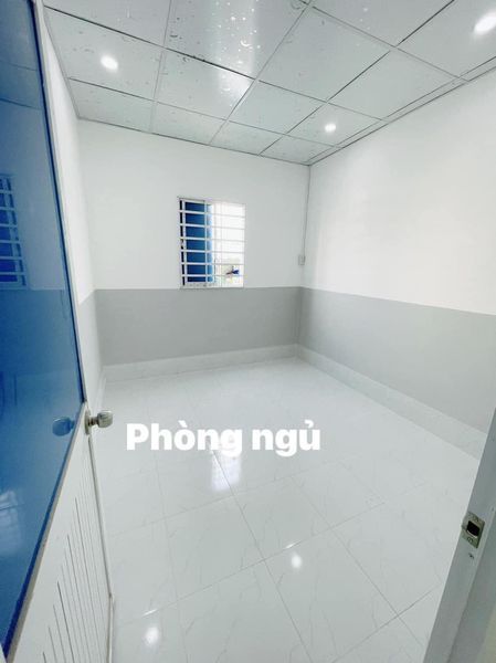Cho thuê nhà hẻm gần Tư Tưởng, Bình Khánh, cách cầu quay 300m2