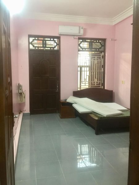 Cho thuê nhà 4 tầng gần hồ công viên bạch đằng Hải Dương Ô tô đỗ cửa
