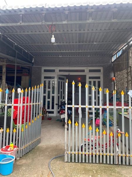 Chủ cần tiền nên bán gấp nhà và đất thuộc cụm dân cư Tân Thạnh, xã Tân Thạnh , huyện Thanh Bình