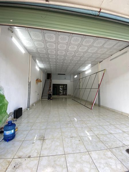 Do không có nhu cầu sử dụng cần cho thuê nhà cấp 4 gác lửng 100m2 đường Nhạc Sơn - Kim Tân