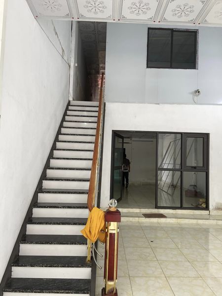 Do không có nhu cầu sử dụng cần cho thuê nhà cấp 4 gác lửng 100m2 đường Nhạc Sơn - Kim Tân