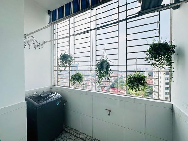 Chính chủ cần sang nhượng căn thương mại 2 ngủ full đồ toà 15 tầng, chung cư Quang Minh, Bắc Giang