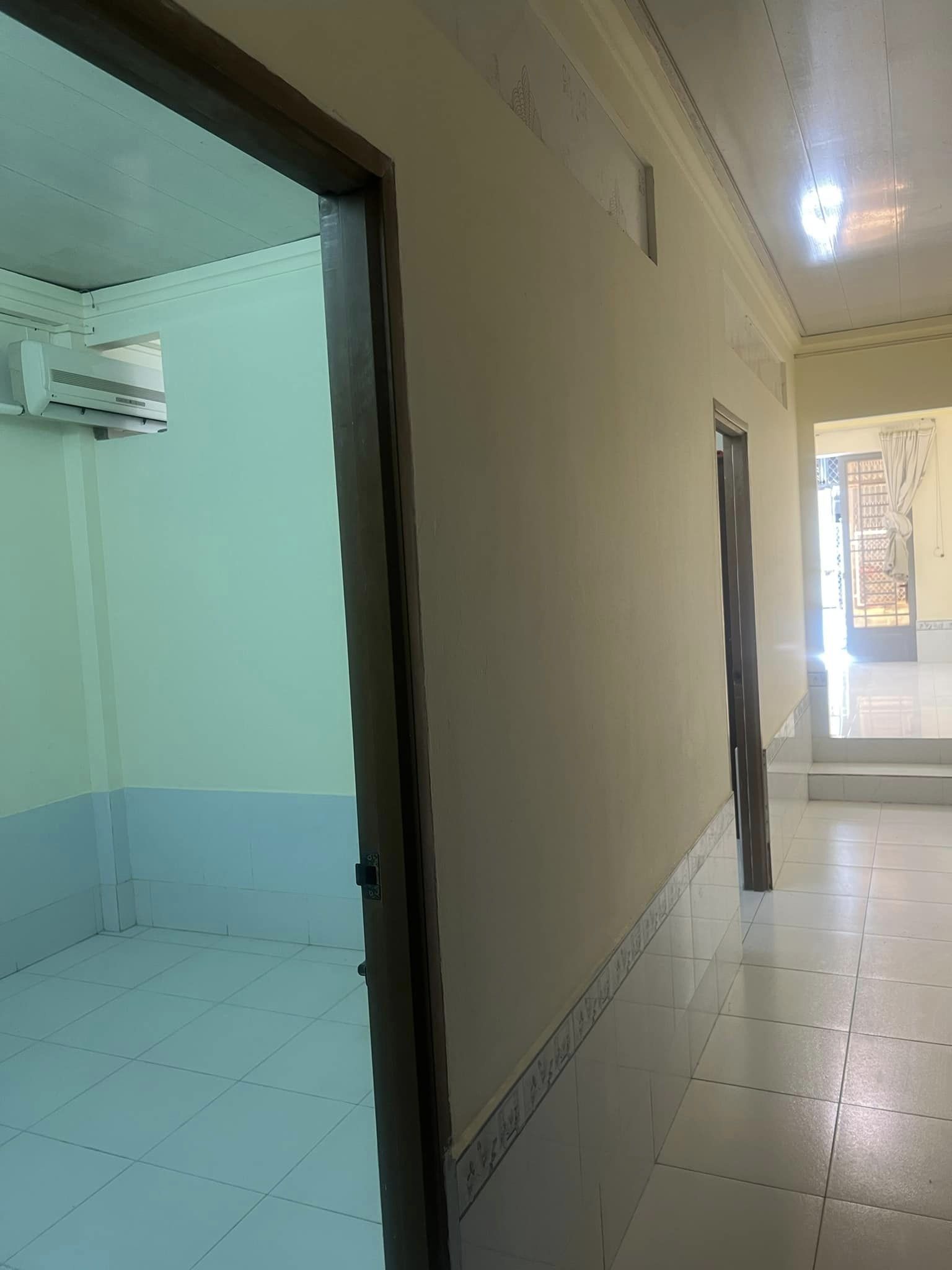 Cho thuê nhà nguyên căn Phường 7 BL Nhà có 1 phòng khách, 2 phòng ngủ, 1 phòng bếp, 1 WC và sân sau