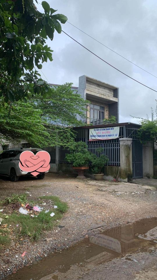 Chính chủ gửi Bán lô đất ngay trung tâm TP. Sau lưng chợ lê lợi. Đường oto thông. Góc 2 mặt tiền