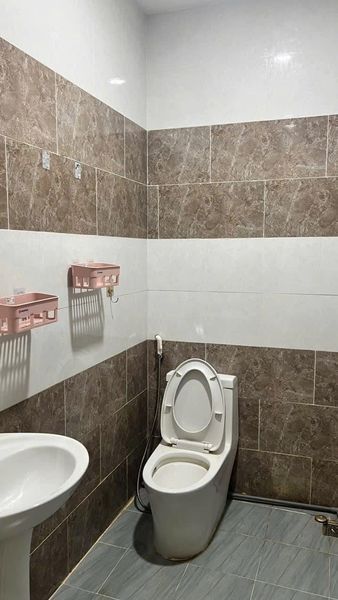 CHO THUÊ NHÀ 1 TRỆT 1 LẦU, CÁCH BỒN BINH TÂN THÀNH CHỈ 120M, TRUNG TÂM TP BẾN TRE