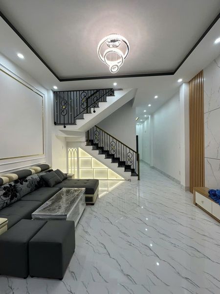 Bán nhà 1 trệt 1 lầu mặt tiền đường Lương Văn Can - Phường An Bình - Tp Rạch Giá. Lộ ô tô vi vu