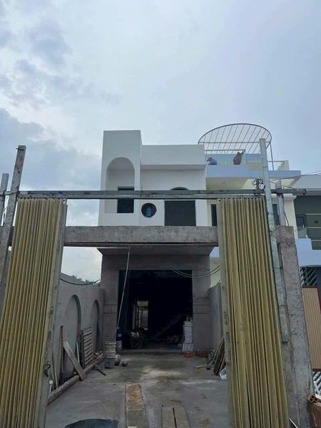 một căn duy nhất nhà lầu đúc kiên cố ấp Long hòa A ,đạo Thạnh, TP Mỹ tho