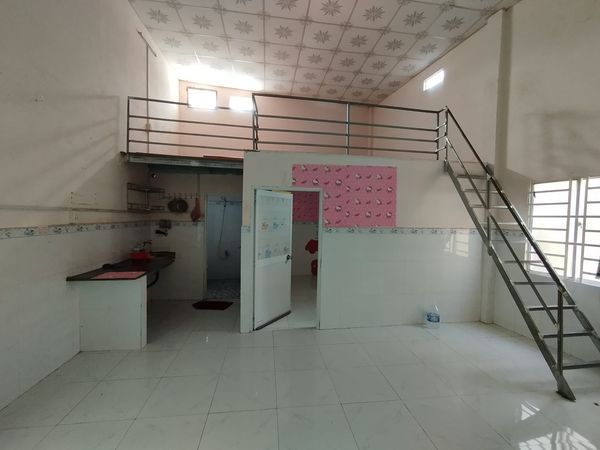 Phòng trọ DT khoảng 40m2+15m2 gác,1 pn riêng Hẻm số 9 đường Lê Trọng Tấn, ấp 1, xã Tân Hưng Bà Rịa
