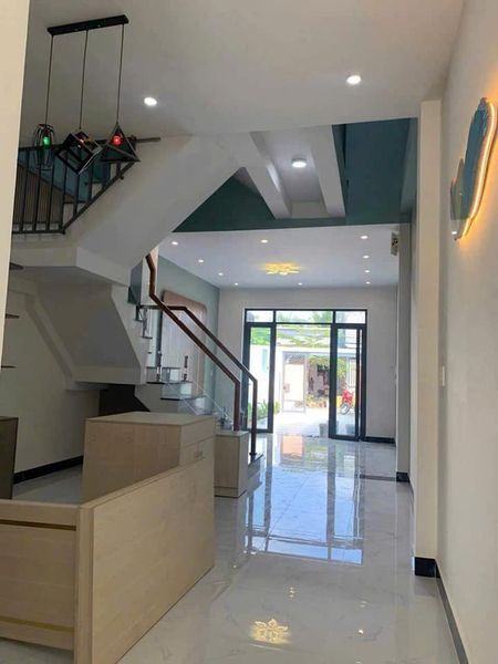một căn duy nhất nhà lầu đúc kiên cố ấp Long hòa A ,đạo Thạnh, TP Mỹ tho