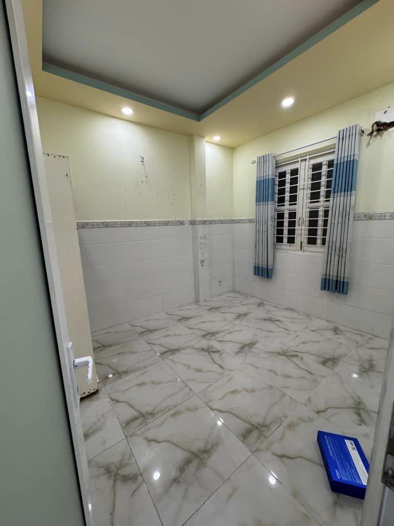 Nhà Khu Tên Lửa - Bình Tân - Gần Nhà Thờ Phaolo - Ngang hơn 5m - 2 Lầu, 4PN