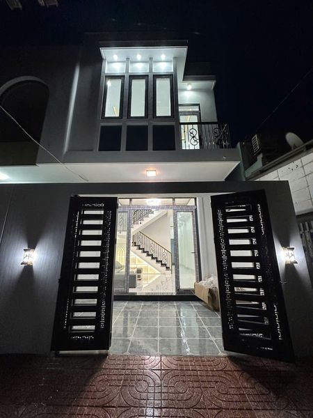 Bán nhà 1 trệt 1 lầu mặt tiền đường Lương Văn Can - Phường An Bình - Tp Rạch Giá. Lộ ô tô vi vu