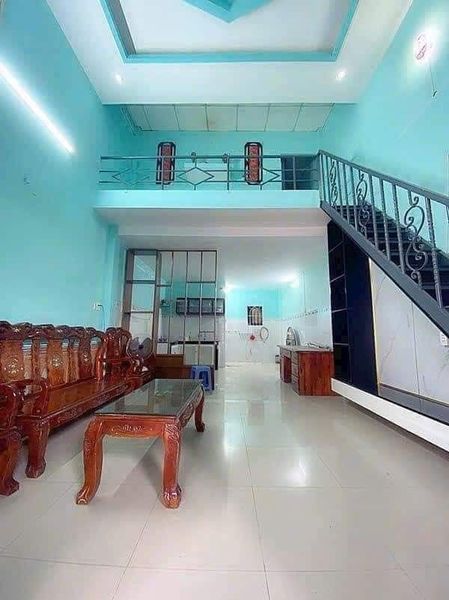 Bán nhà sổ riêng full thổ cư Giá chỉ 1 tỷ 850 chốt DT 45,5m 2 phòng ngủ Đường xe hơi gần TTYT Dĩ An