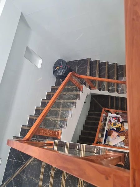 CHO THUÊ NHÀ Mặt tiền HÀ HOÀNG HỔ 2 LẦU THÍCH HỢP KINH DOANH Diện tích 4,8m x 16m (2LẦU)