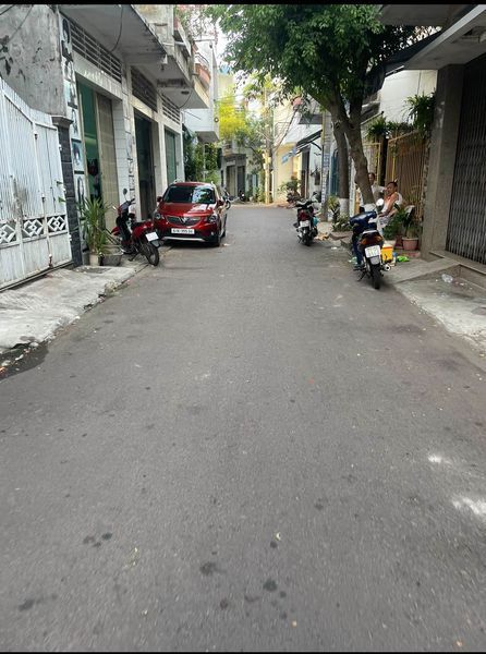Bán nhà mặt tiền Phường Quang Trung ,TP.Quy Nhơn Diện tích 81m2. Ngang 4,5m Nhà thiết kế 2 tầng