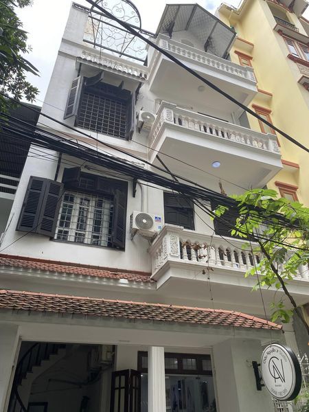 Cho thuê biệt thự tầng 1,2 tại số 6 ngõ 20 Hào Nam, Ô chợ dừa, Đống Đa Hà Nội