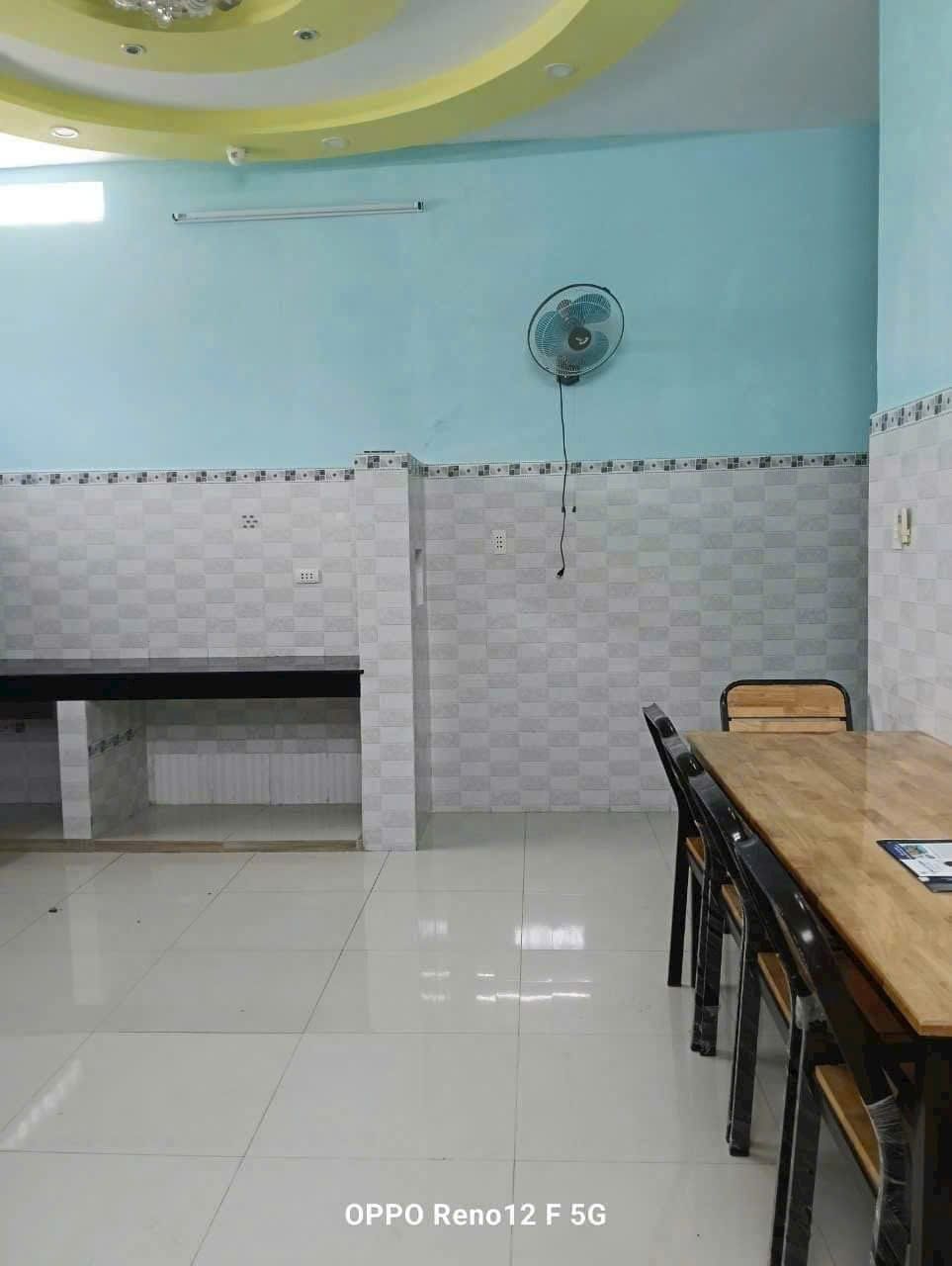 CHO THUÊ NHÀ GỐC 2 MẶT TIỀN HẺM PHƯỜNG PHÚ TÂN.