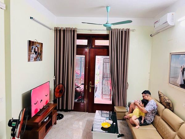 CHÍNH CHỦ NHỜ BÁN NHÀ KINH DOANH ĐẠI ĐỒNG, ĐẠI MẠCH, GIÁ CHỈ NHỈNH 5 TỶ
